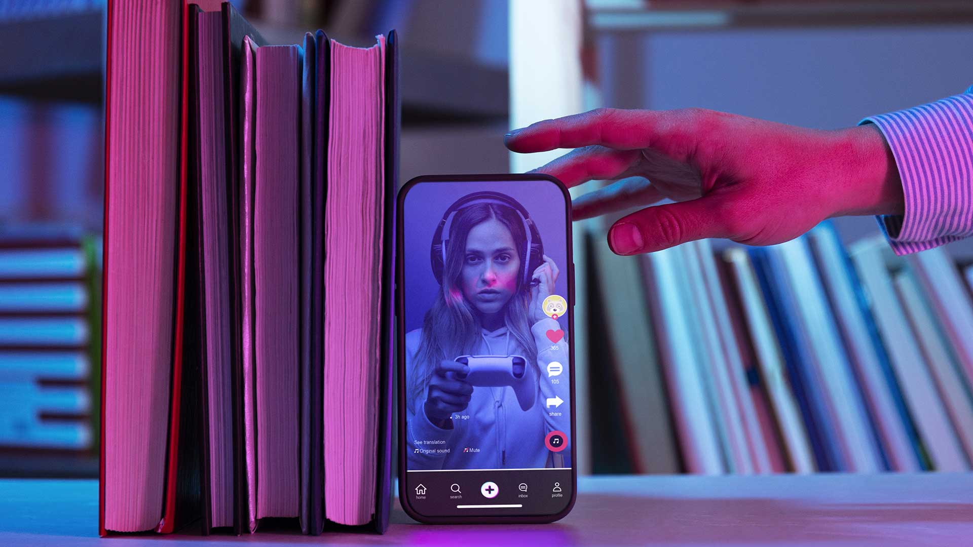 TikTok, ETF e algoritmi: la nuova coscienza economica in 15 secondi
